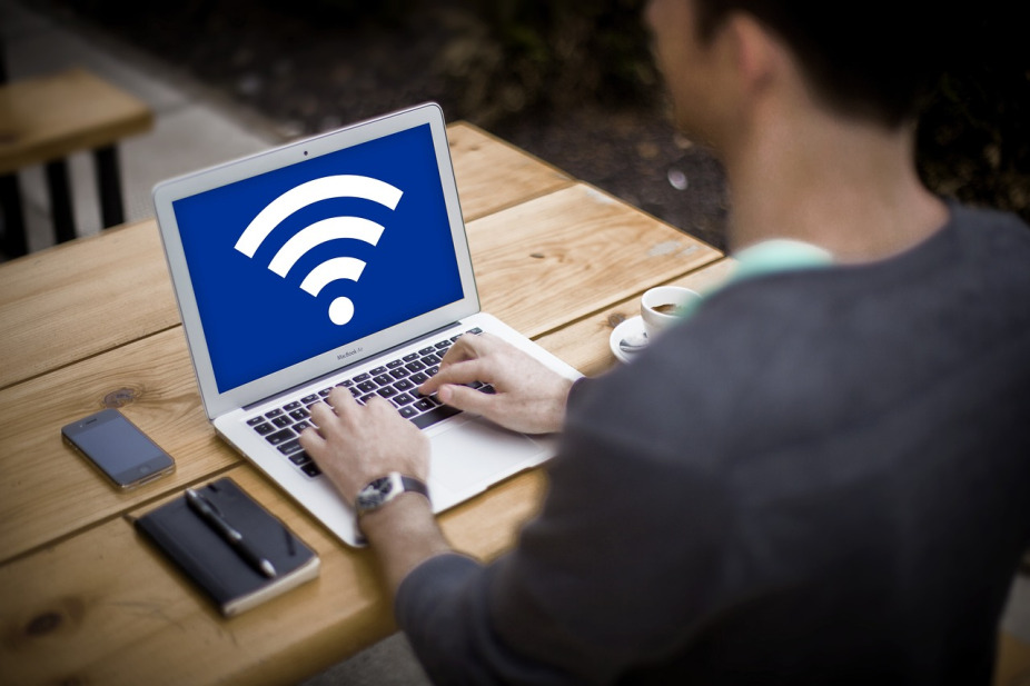 family using wifi laptop